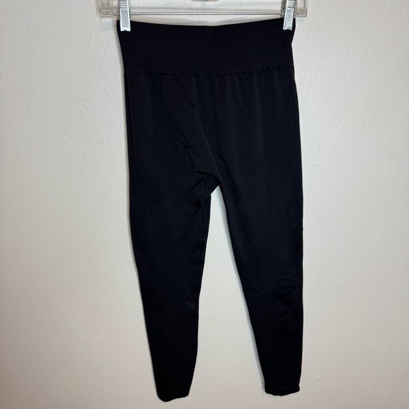 Aybl Adapt Seamless Leggings in Black Medium - Picture 10 of 10
